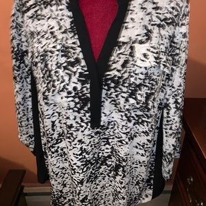 ‼️Black and white printed blouse 18/20 0050